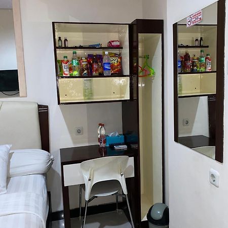 Dekost Madiun Hotel Bagian luar foto