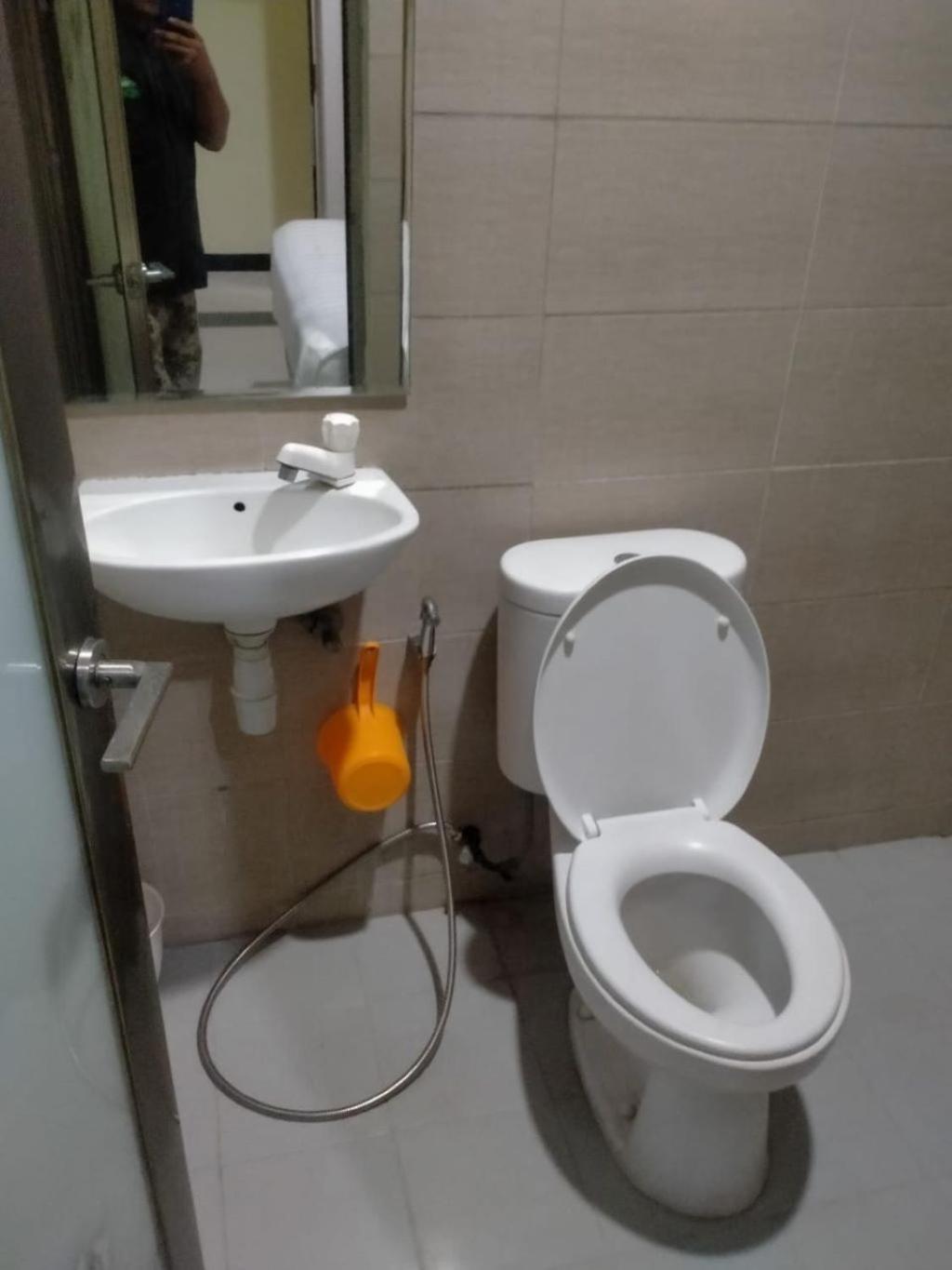 Dekost Madiun Hotel Bagian luar foto