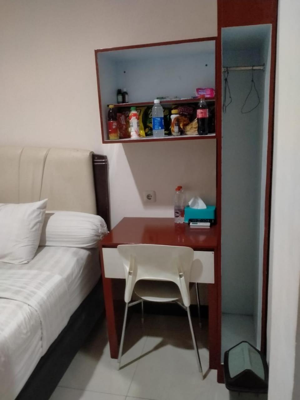Dekost Madiun Hotel Bagian luar foto